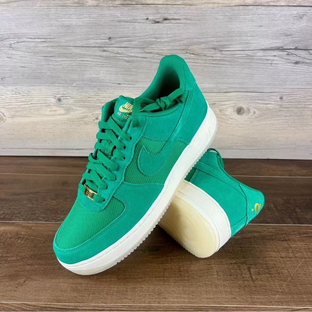 Nike Air Force 1 07 LV8 Malachite Green Mens Size 9.5 Pale Ivory FZ5222-300